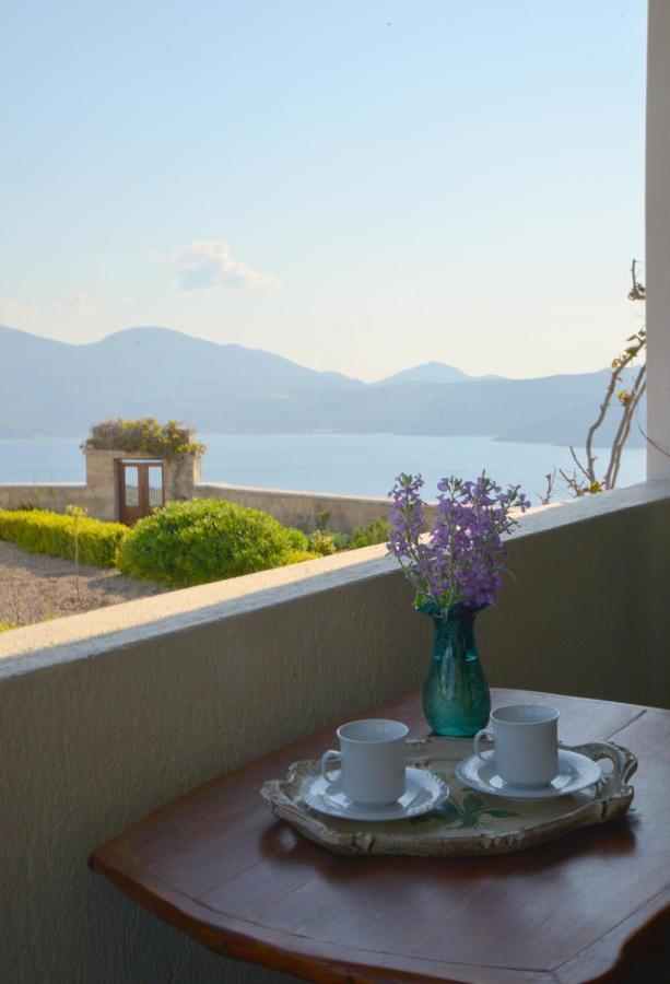 Villa De Viento Tripití Eksteriør bilde